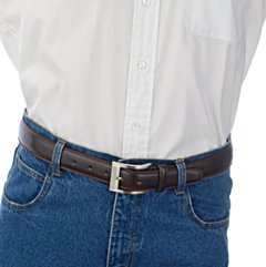 casual leather belt with blue jeans